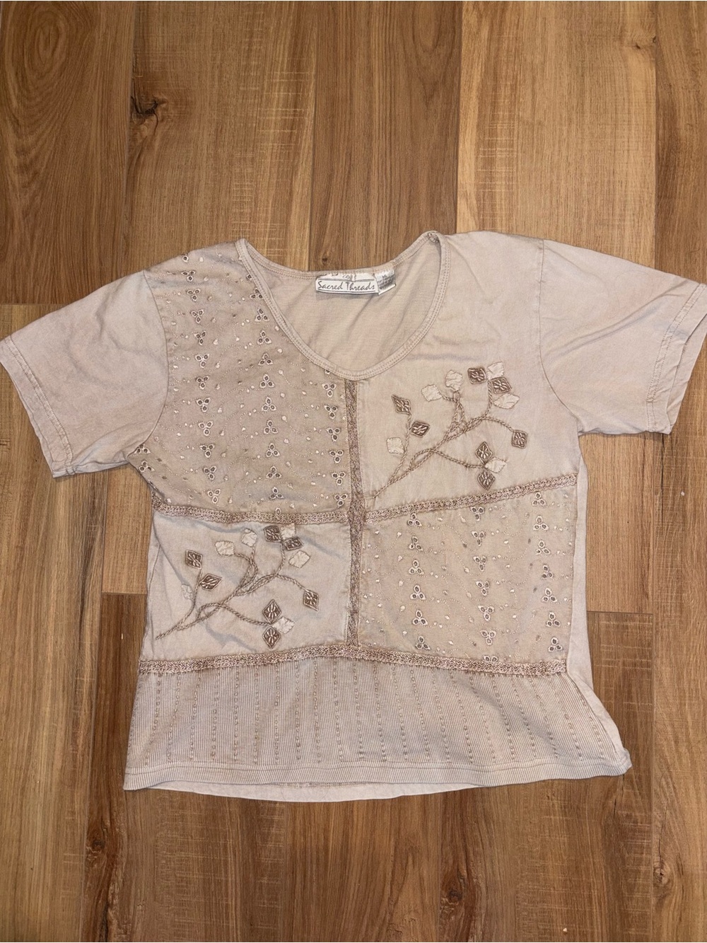 Vintage Sacred Treads Embellished Patchwork Short Sleeve Top - Beige Size ML